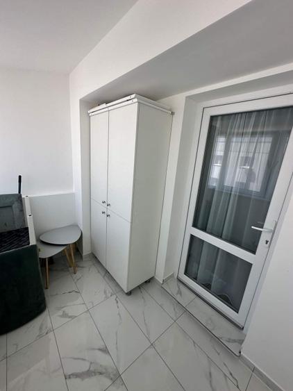 Apartament cu 3 camere decomandat, mobilat în Independenței