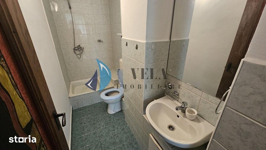 Apartament cu 3 camere decomandat în Cornișa