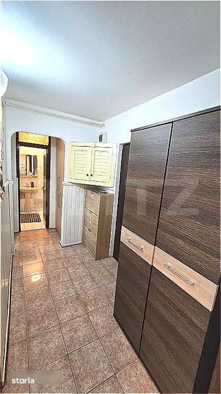 Apartament cu 2 camere decomandat în Florilor