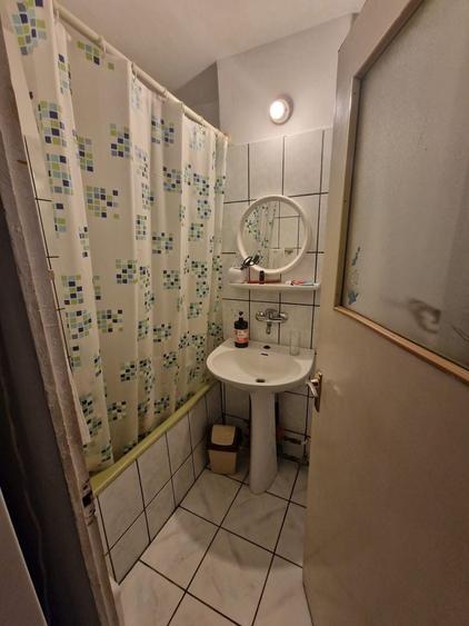 Garsonieră semidecomandată în Decebal