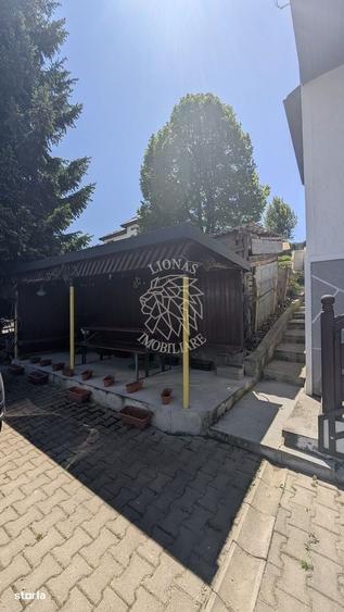 Casă cu 4 camere în Colibița
