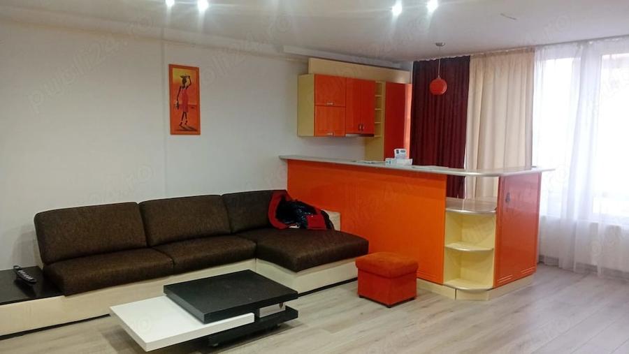 Apartament cu 3 camere decomandat în UTA