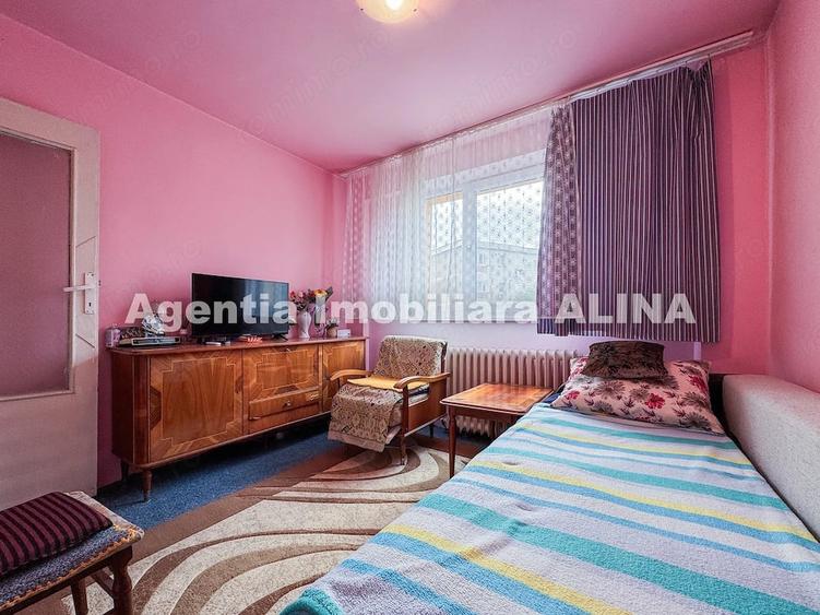 Apartament cu 2 camere decomandat în Micro 15