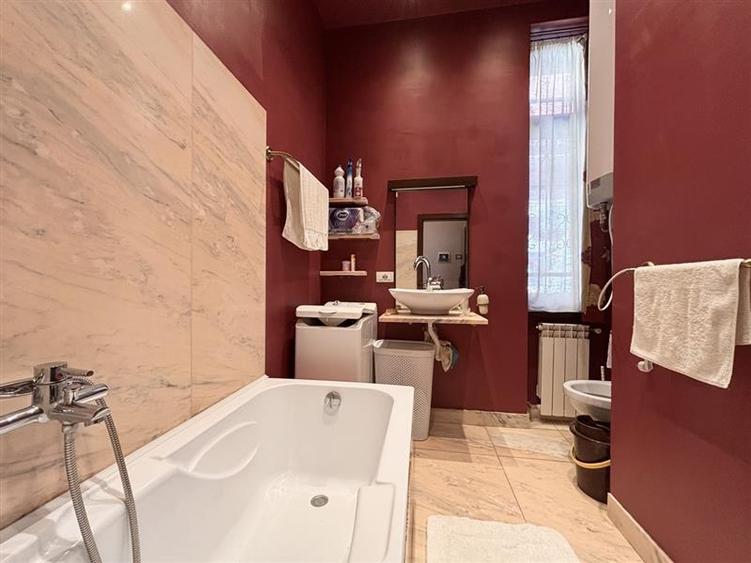 Apartament cu 2 camere decomandat, mobilat în Ultracentral