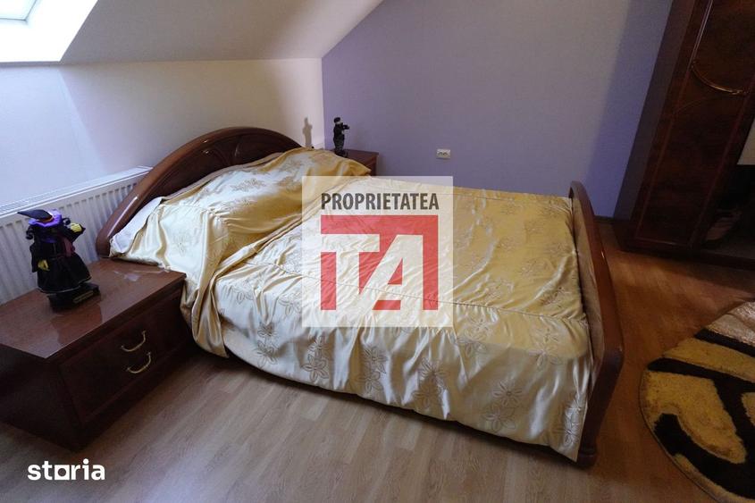 Casă cu 6 camere cu Teren 1500 Mp în Central