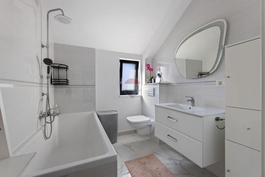 Apartament cu 3 camere decomandat, mobilat în UTA