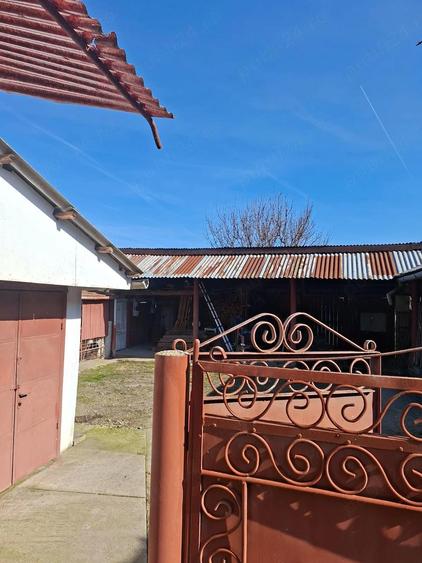 Casă cu Teren 17000 Mp în Saravale