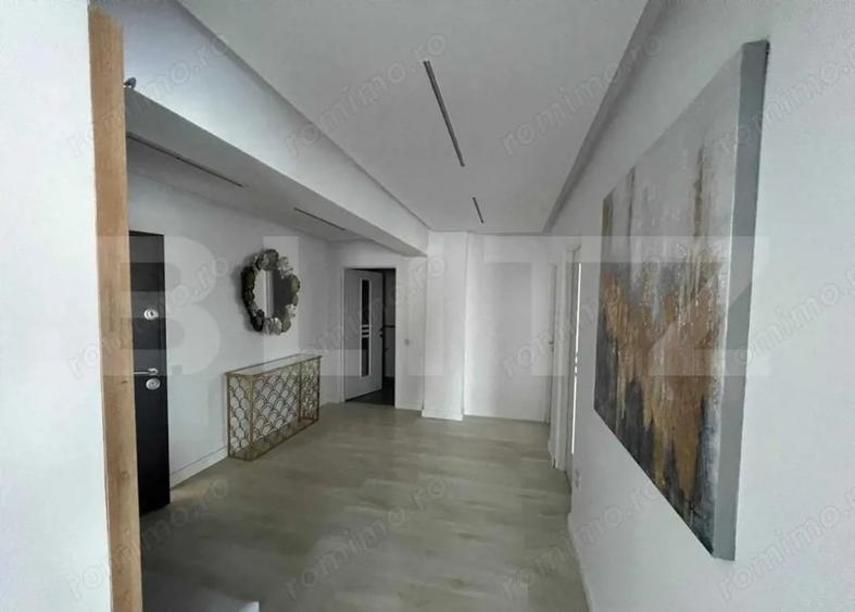 Apartament cu 3 camere în Sud
