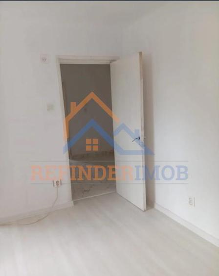 Apartament cu 2 camere decomandat în Berceni