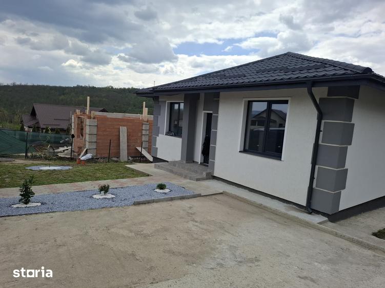 Casă cu 4 camere cu Teren 476 Mp în Cug