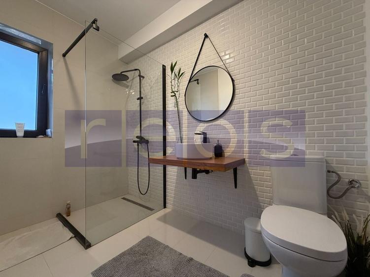 Casă individuală cu 4 camere cu Canalizare în Corbeanca