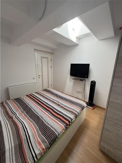Apartament cu 2 camere semidecomandat în Tei