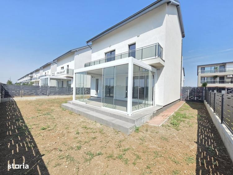Casă cu 4 camere decomandat în Central