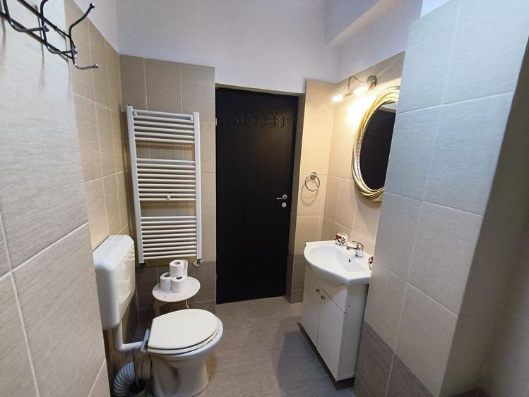 Apartament cu 3 camere decomandat în Dobroești