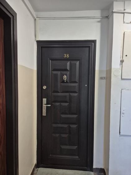 Apartament cu 2 camere decomandat în Drumul Taberei