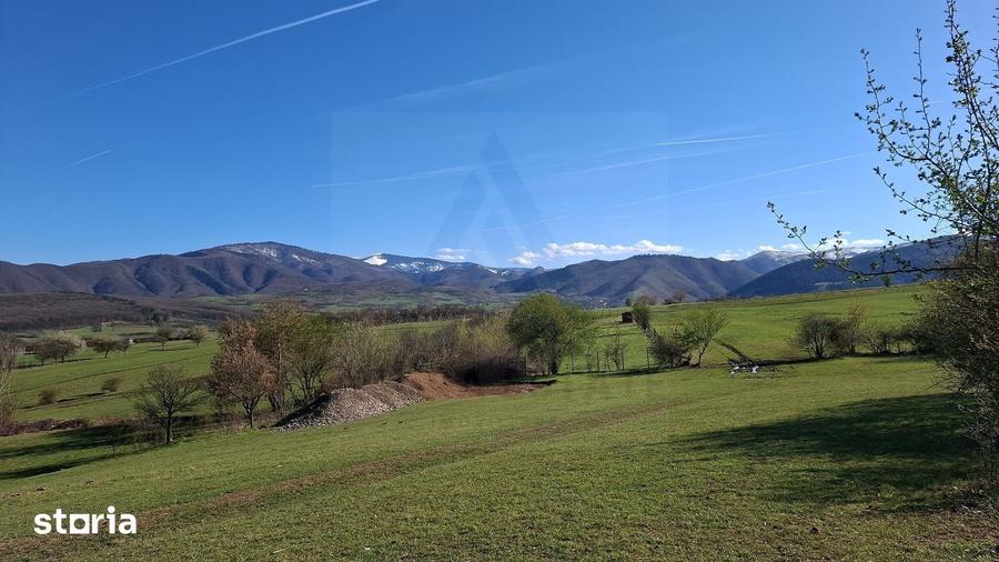 Teren de 809 mp, în Poplaca