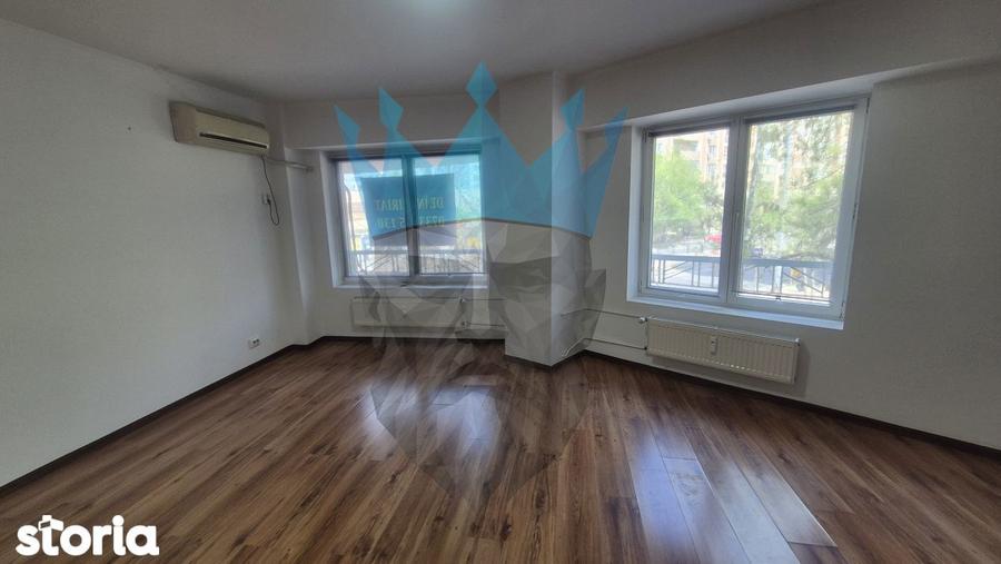 Apartament cu 2 camere în Centrul Civic