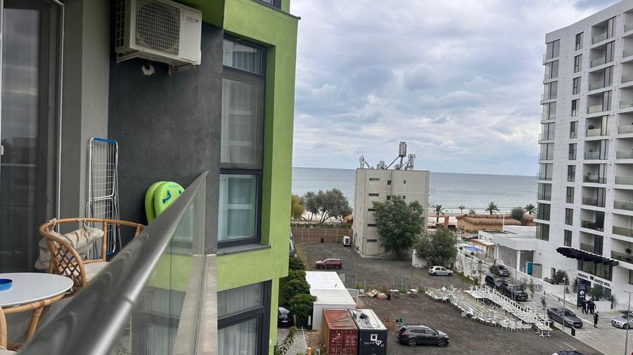 Apartament cu 2 camere semidecomandat, mobilat în Mamaia-Sat