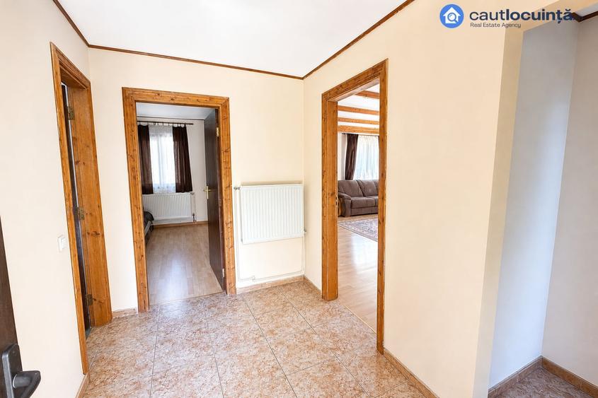 Casă cu 5 camere cu Teren 300 Mp în Trăisteni