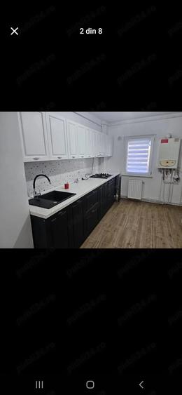 Apartament cu 4 camere decomandat în Eremia