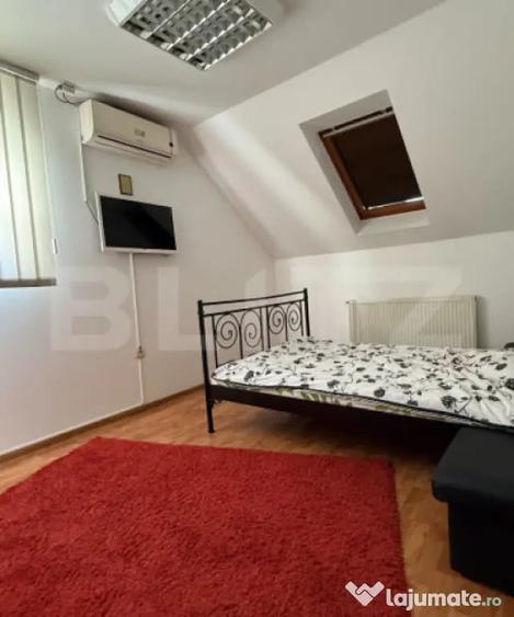 Apartament cu 7 camere decomandat în Central
