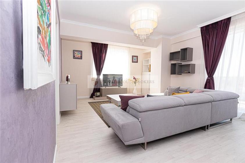 Apartament cu 2 camere semidecomandat, mobilat în Pipera