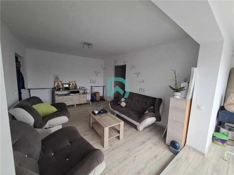 Apartament cu 2 camere semidecomandat în Calea București