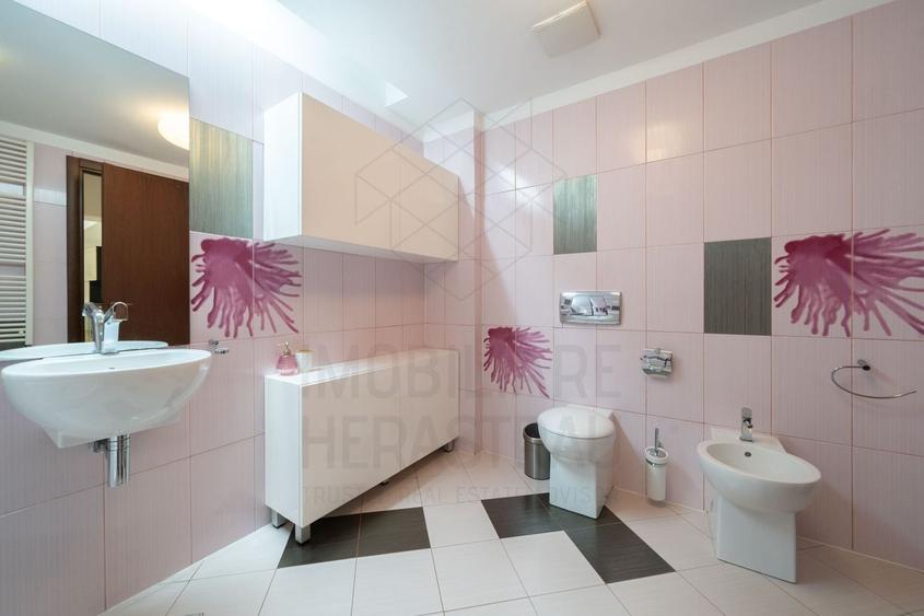 Apartament cu 4 camere decomandat în Șoseaua Nordului