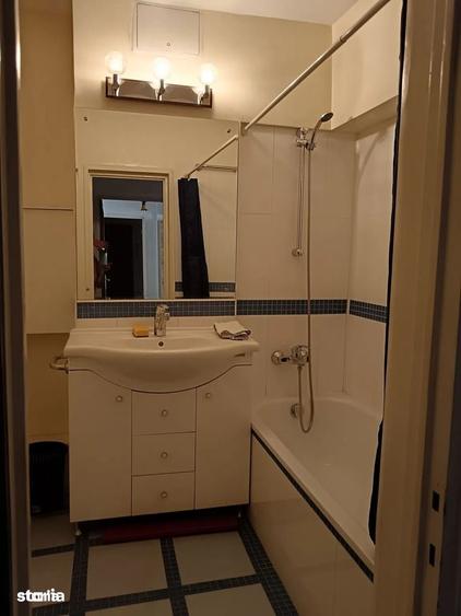 Apartament cu 4 camere decomandat în Universitate