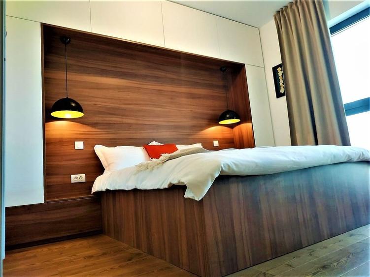Apartament cu 2 camere semidecomandat, mobilat în Victoriei