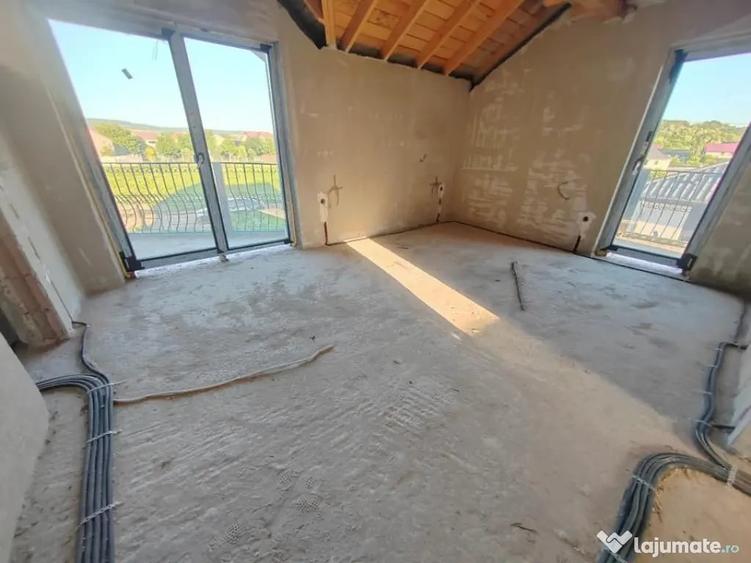 Casă cu 3 camere cu Teren 500 Mp în Lunca Cetățuii