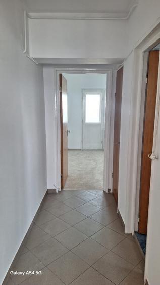 Apartament cu 4 camere decomandat, mobilat în P-ța Amzei