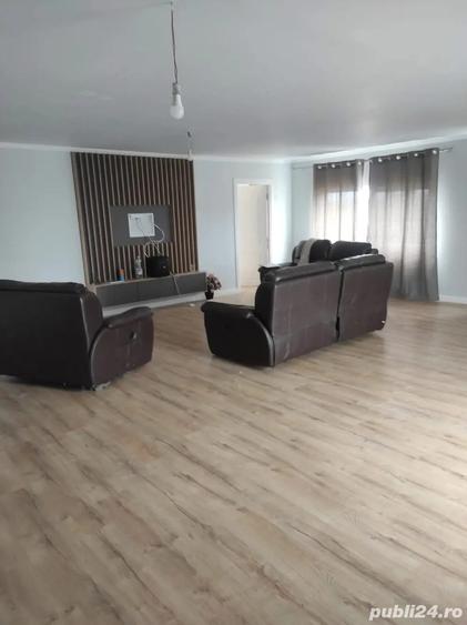 Spațiu comercial, de 450 mp, în Central