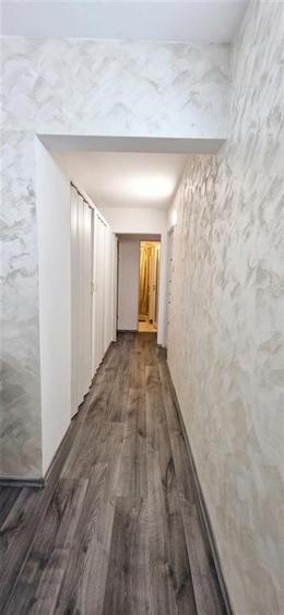 Apartament cu 3 camere decomandat în Iosia