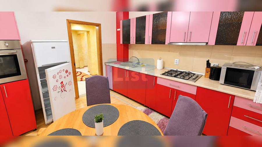 Apartament cu 3 camere decomandat, mobilat în Burdujeni