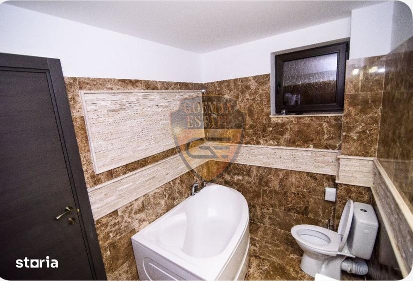 Casă cu 7 camere cu Teren 300 Mp în Nord