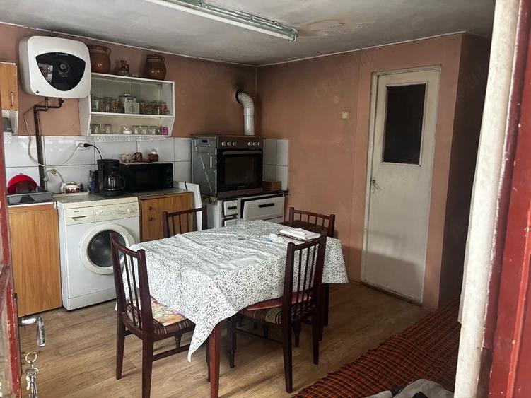 Casă cu 3 camere cu Teren 500 Mp în Confecții