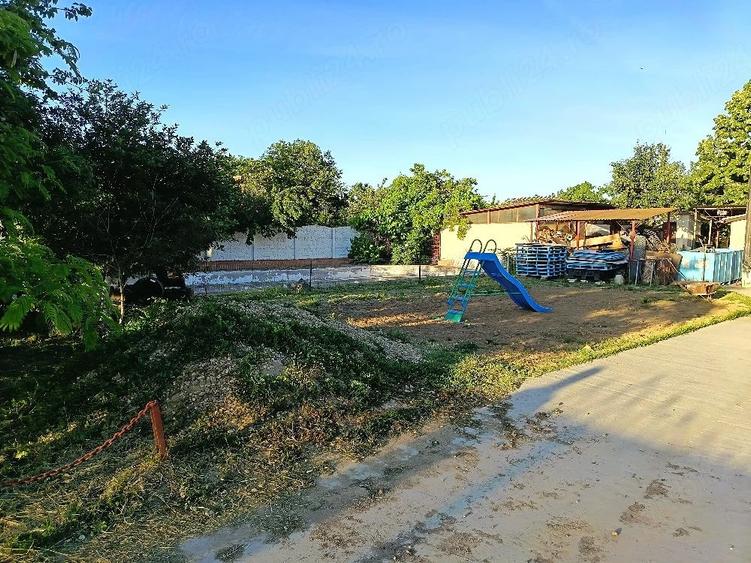 Casă cu 4 camere cu Teren 2741 Mp în Jebel