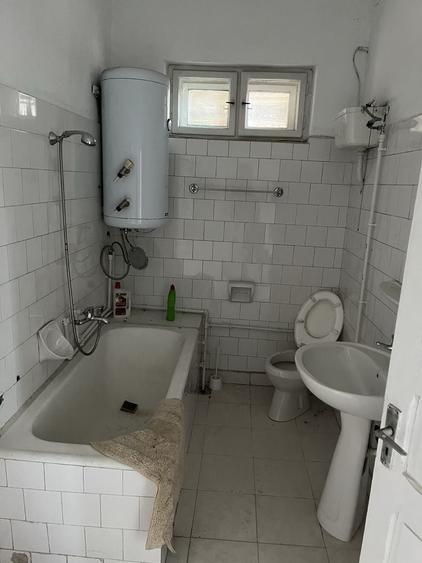 Casă cu 3 camere în Beiuș