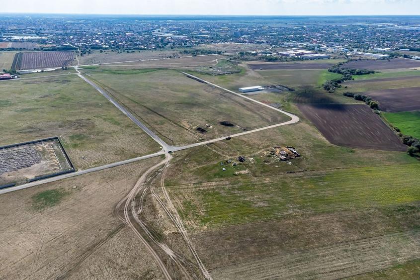 Teren Construcții intravilan de 1663 mp, în Exterior Vest