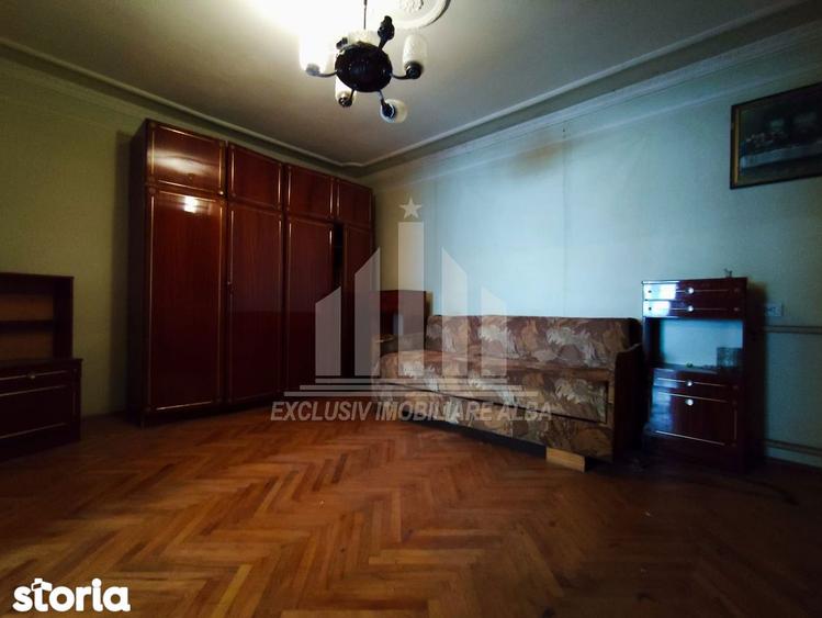 Casă cu 6 camere cu Canalizare în Bărăbanț