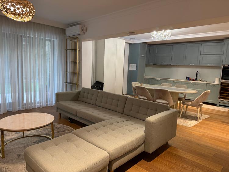 Apartament cu 4 camere decomandat în Domenii