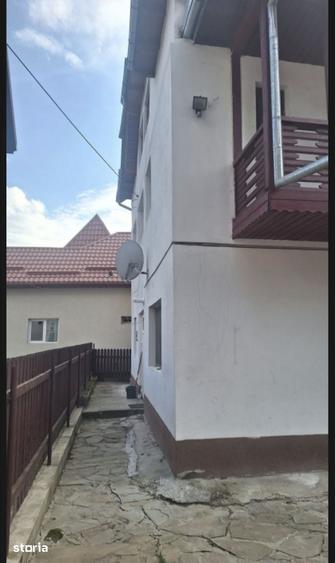 Casă cu 4 camere cu Teren 124 Mp în Rucăr