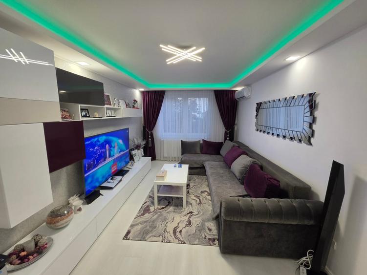 Apartament cu 3 camere decomandat în Berceni