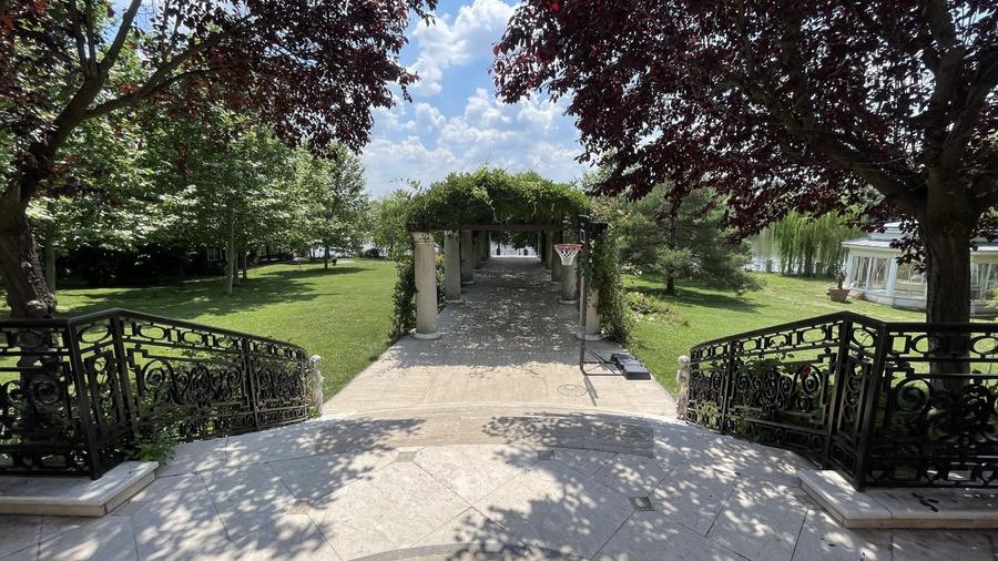 Casă individuală cu 10 camere cu Piscina în Balotești