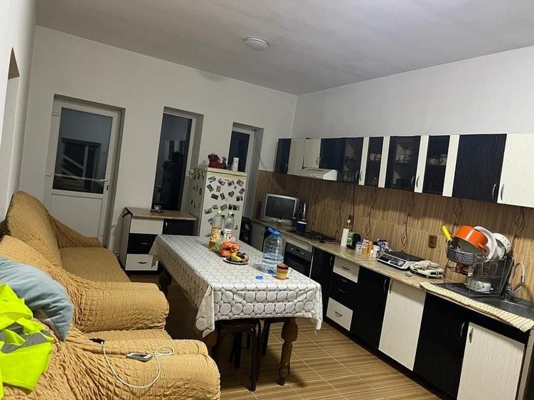 Casă cu 4 camere în Ștorobăneasa