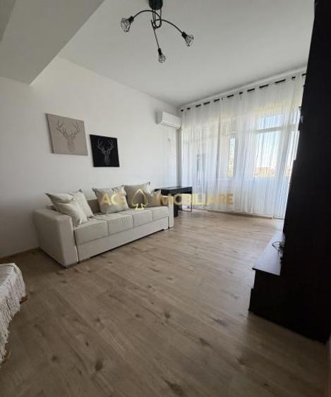 Apartament cu 2 camere decomandat, mobilat în Apărătorii Patriei