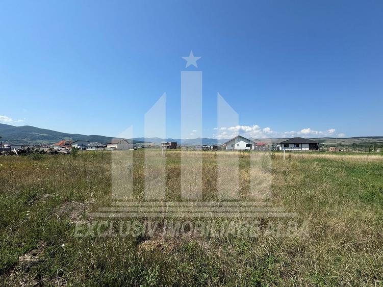 Teren Construcții intravilan de 345 mp, în Nord-Vest