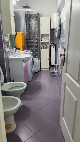 Apartament cu 3 camere decomandat în Luncani