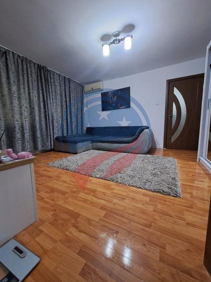Apartament cu 2 camere semidecomandat, mobilat în Craiovița Nouă